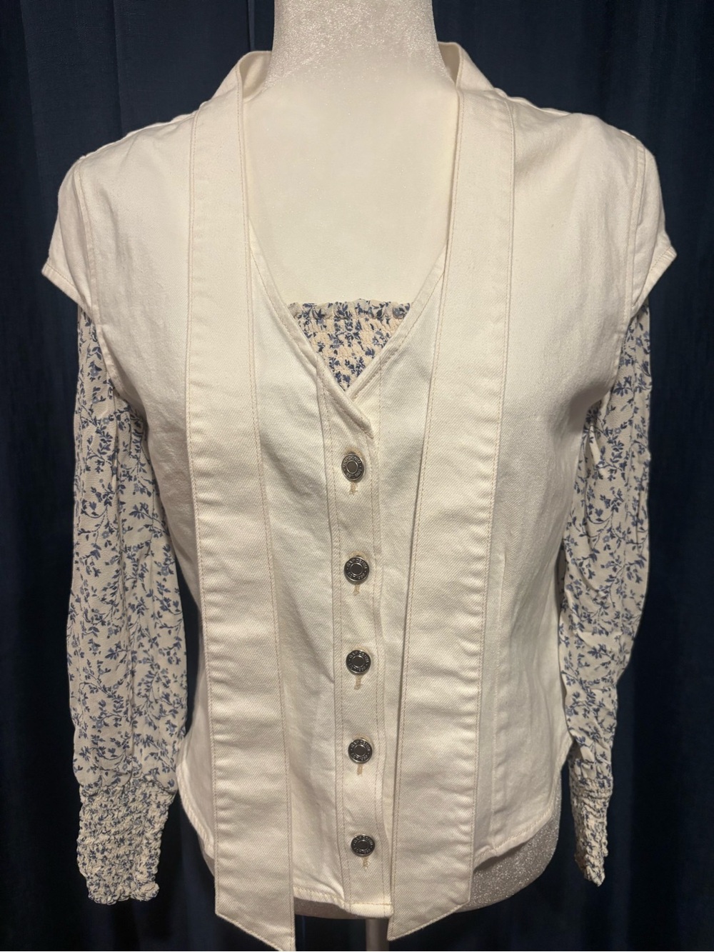 Vintage GAP Cream Button-Front Vest with Blue Floral Sleeves